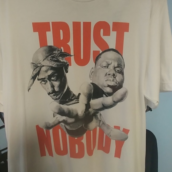 Tupac and Biggie White Tshirt - Picture 1 of 1